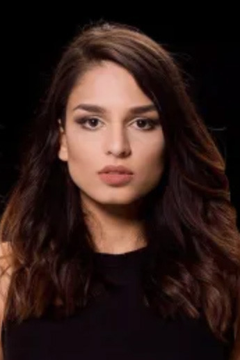 Eesha Hunjon backdrop