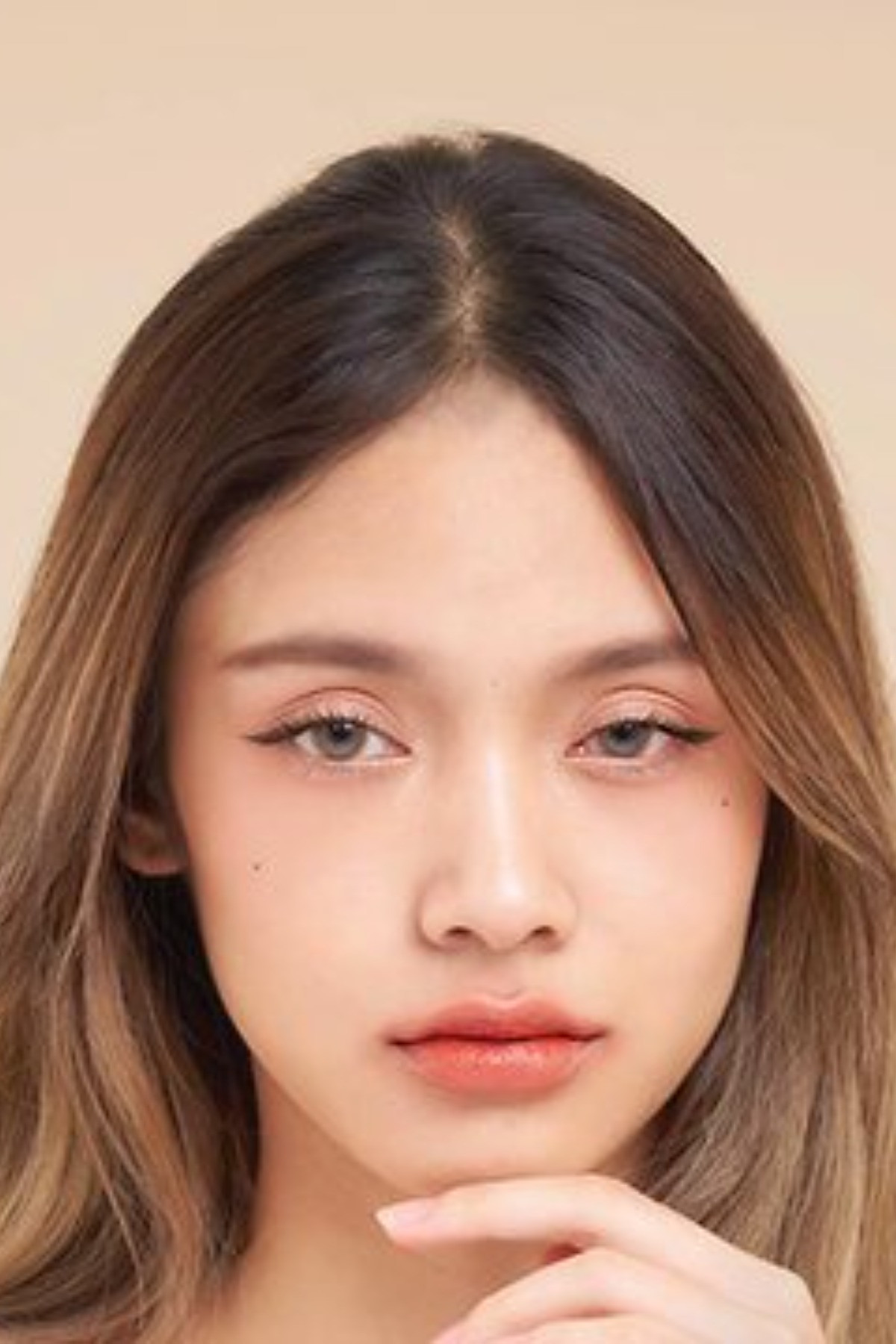 Sadanan Thipchan backdrop