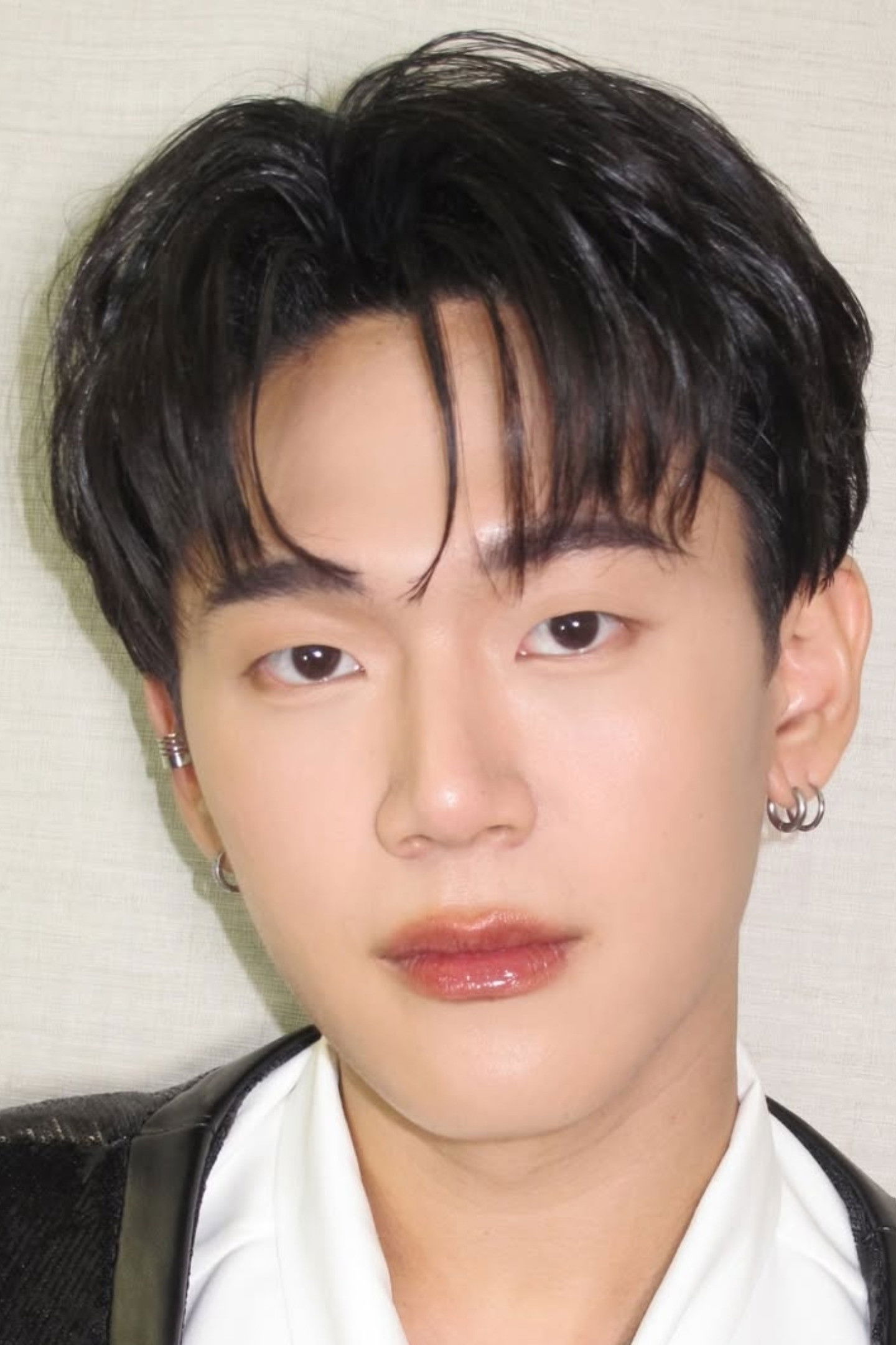 Phoomphipach Ackkarakitinun backdrop