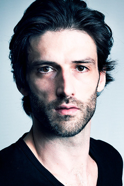 Julien Derouault backdrop