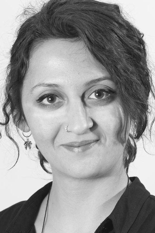 Ayça Aşık backdrop