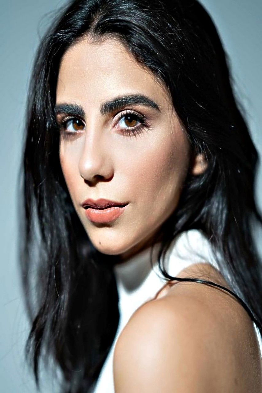 Roa Chanouha backdrop