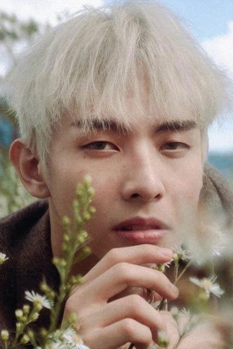 Justin De Dios backdrop