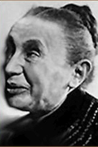 Emili Kërz backdrop