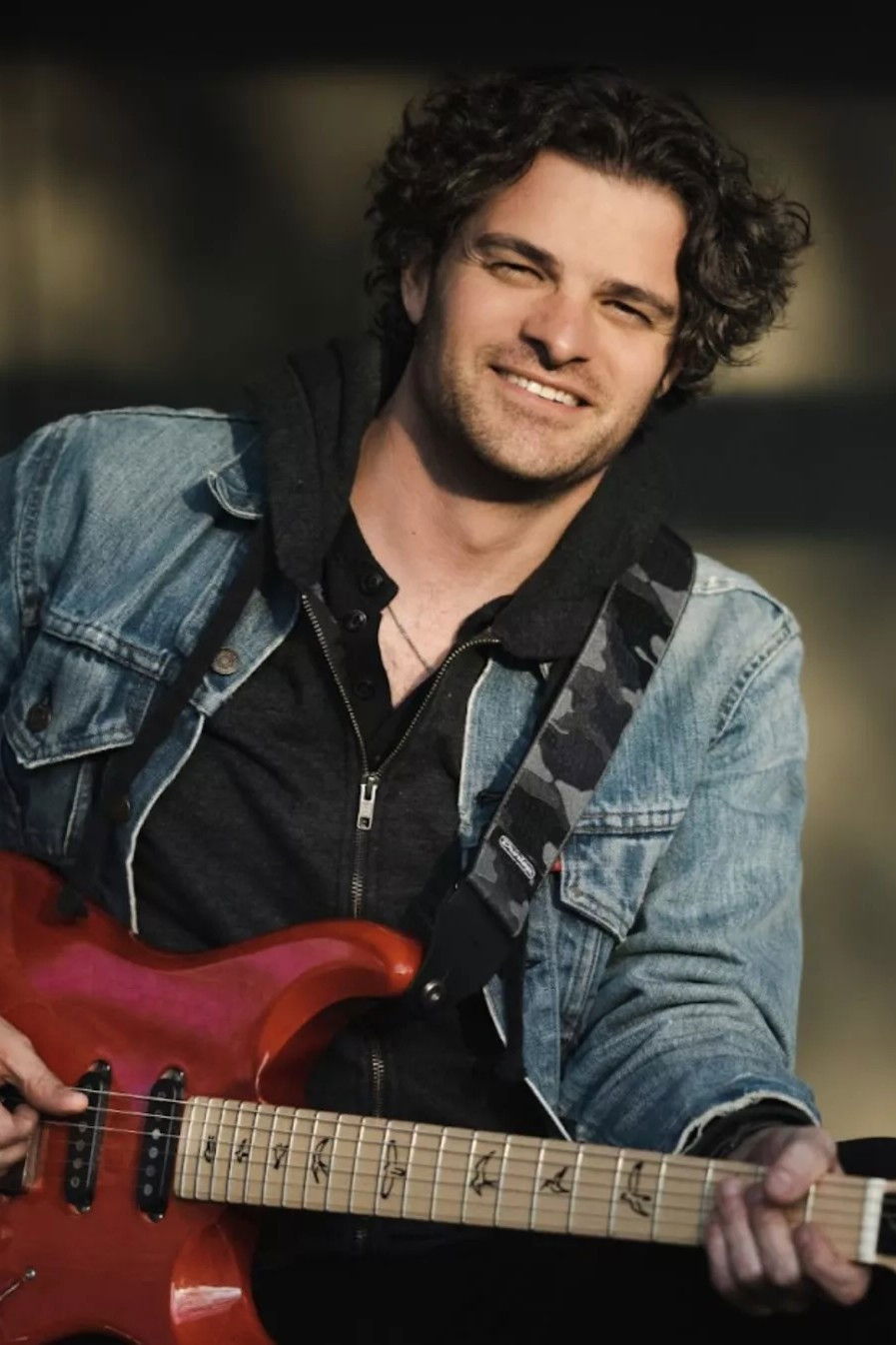 Mark Lettieri backdrop