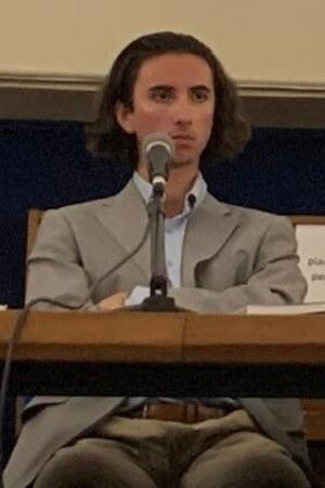 Federico Fratini backdrop