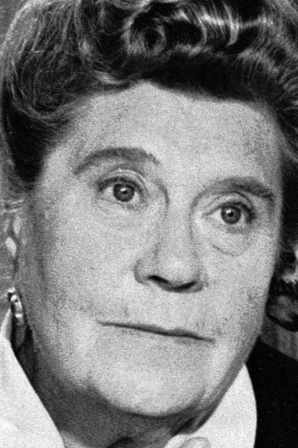 Helli Servi backdrop