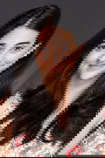 Natalie Dew backdrop