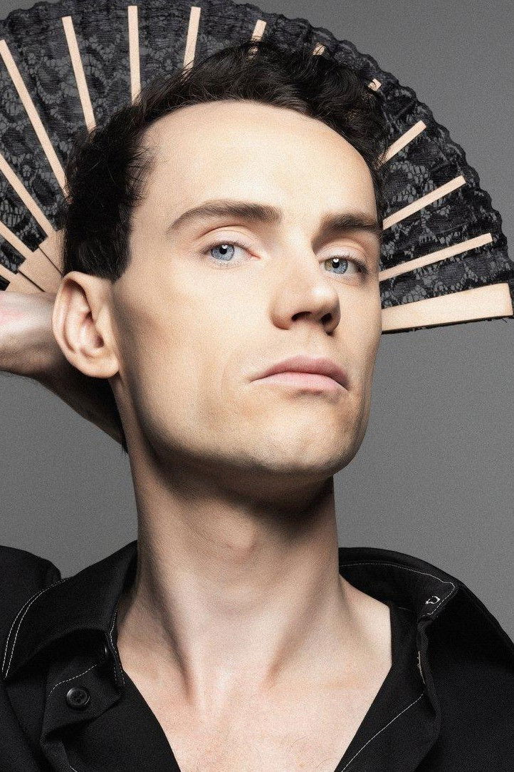 Florian Wahl backdrop