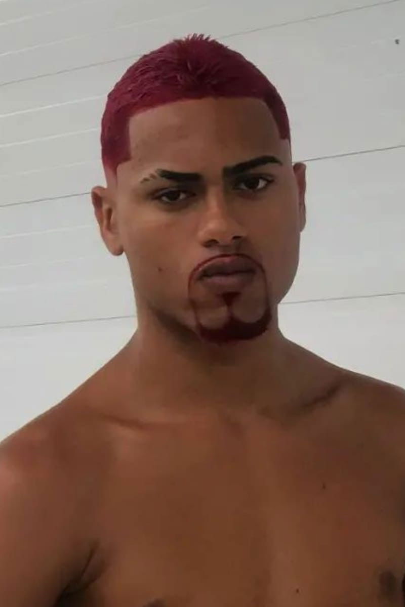 Miguel André backdrop