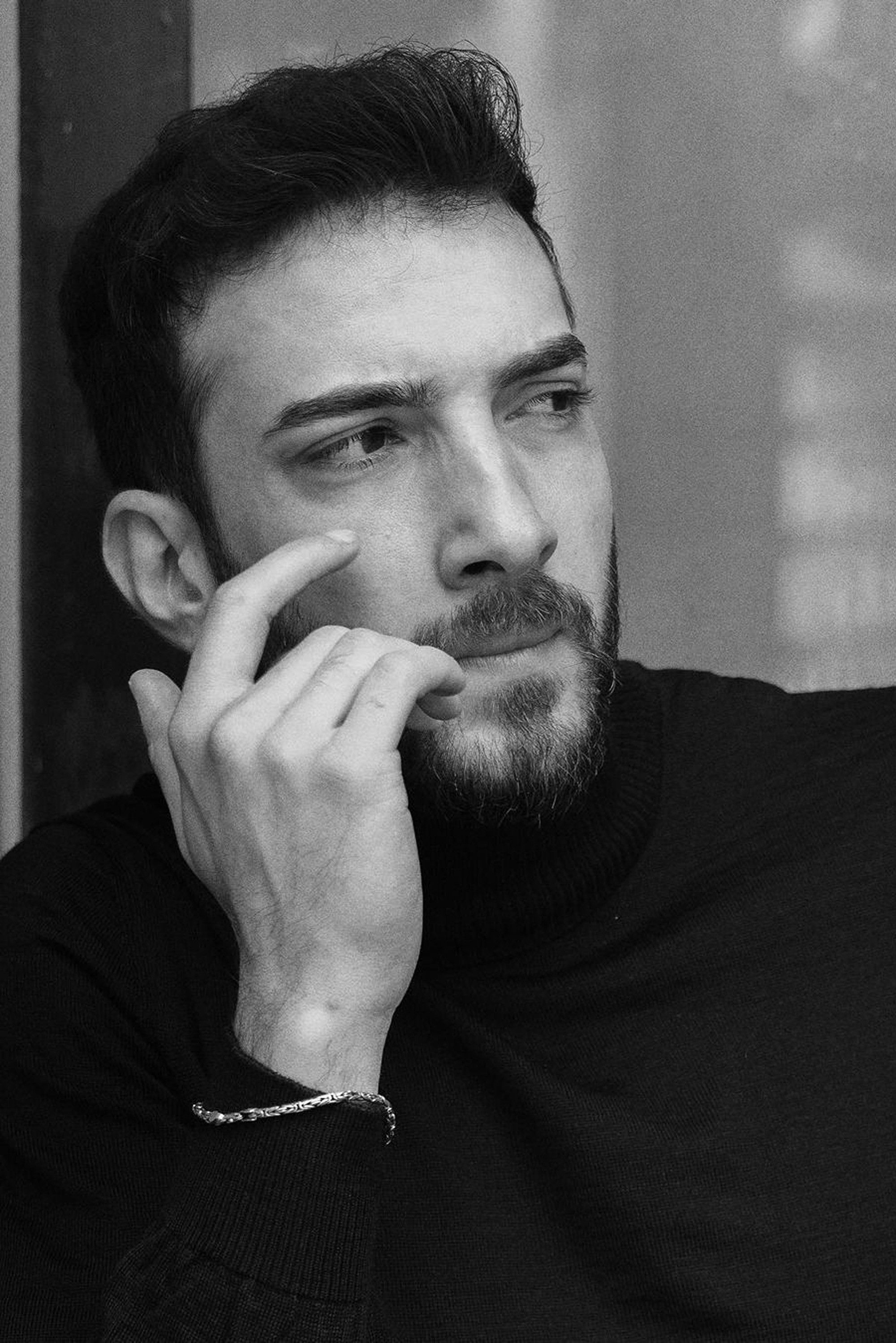 Ziya Sudançıkmaz backdrop