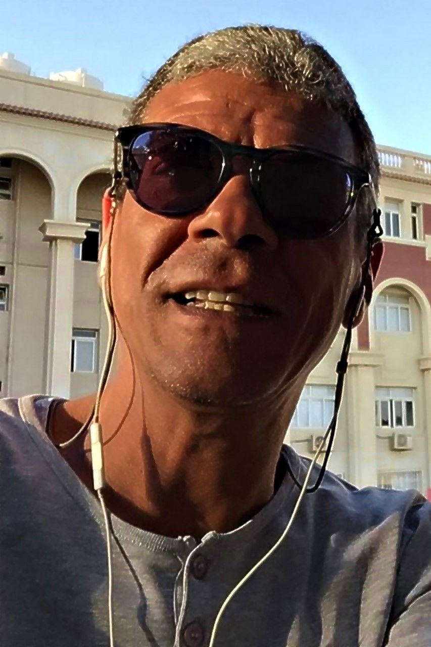 Fadel El Garhy backdrop