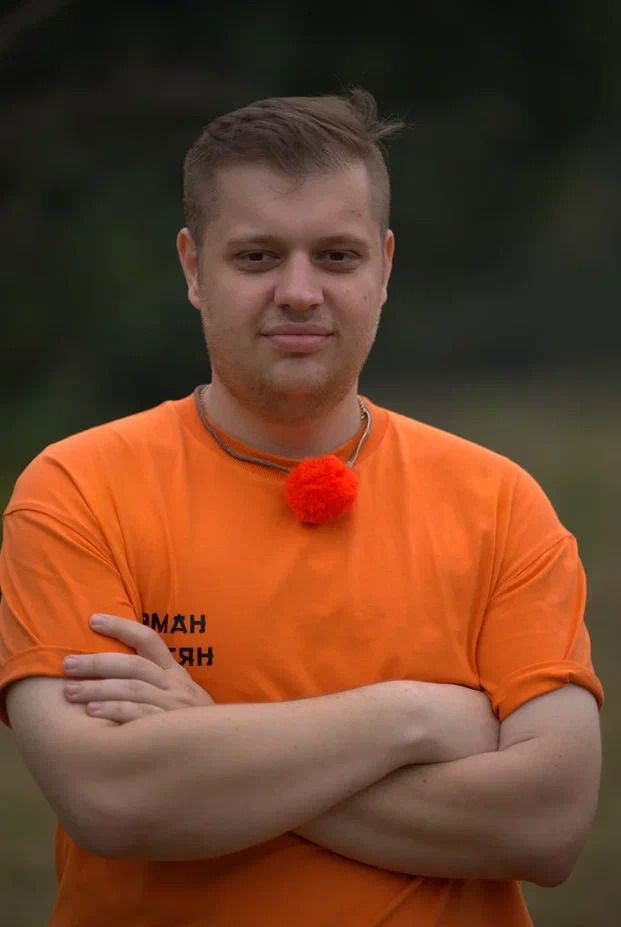 Arman Davtyan backdrop