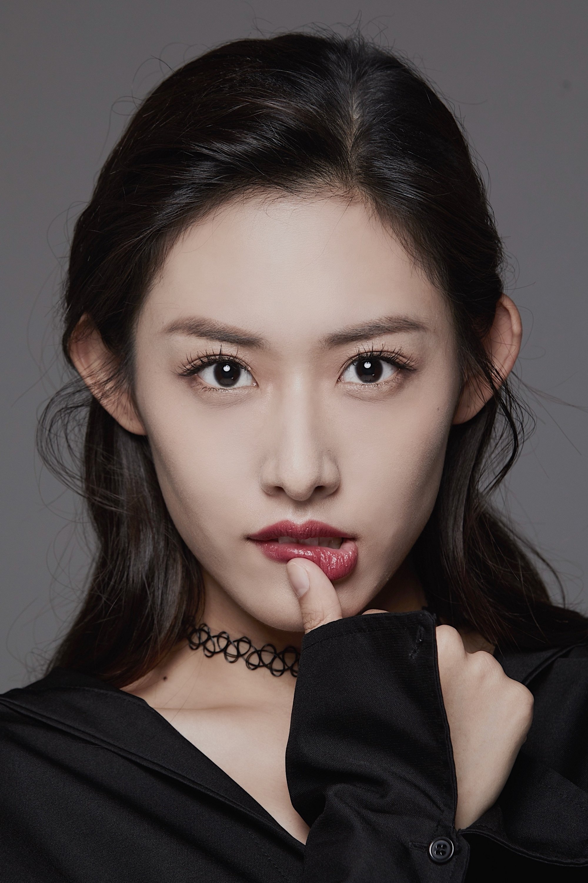 Luan Mingyuan backdrop