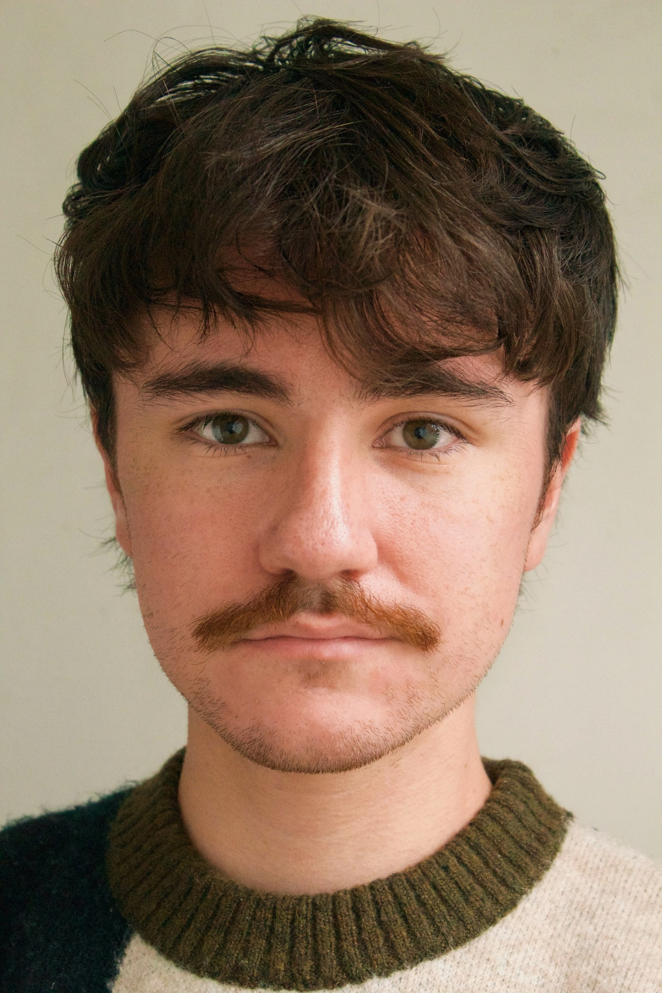 Pedro Vincent backdrop