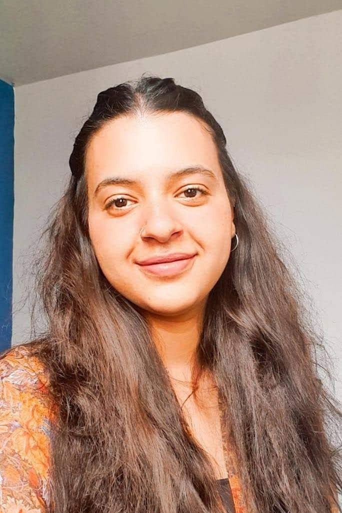 Barbara Bonilha backdrop