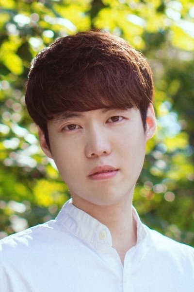 Na Eun-hyeok backdrop