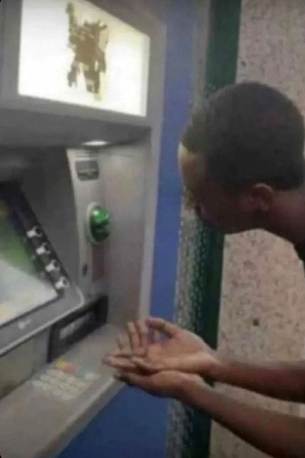 Bethel Inoli KANDOL backdrop