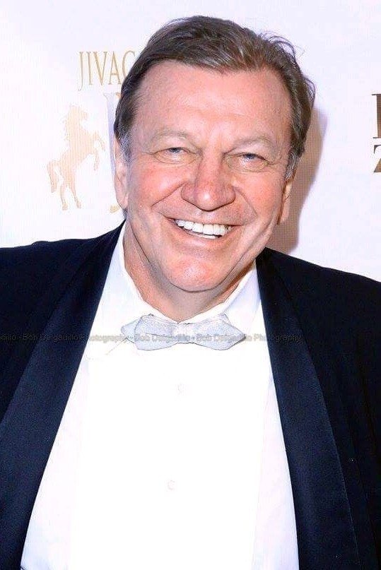 Bogdan Szumilas backdrop