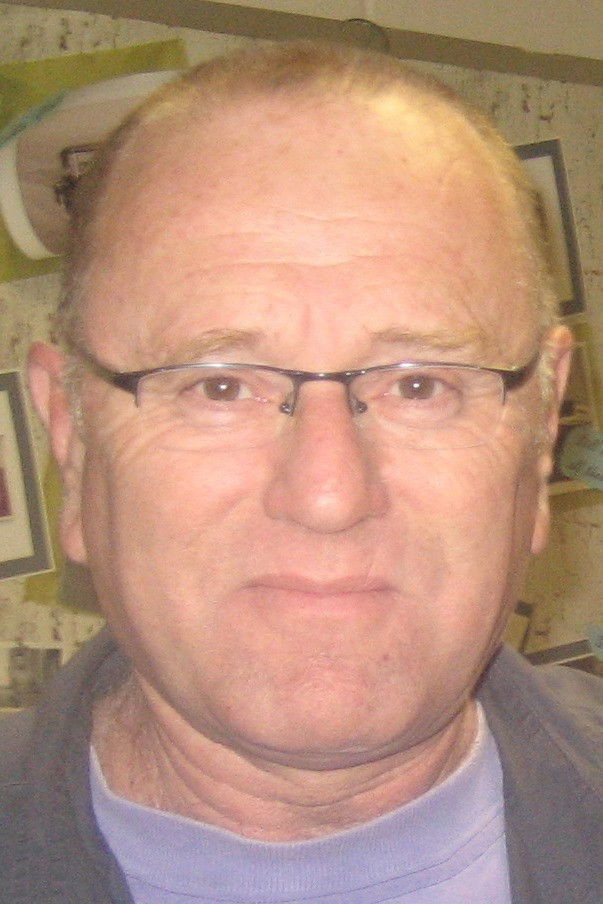 נתן נתנזון backdrop