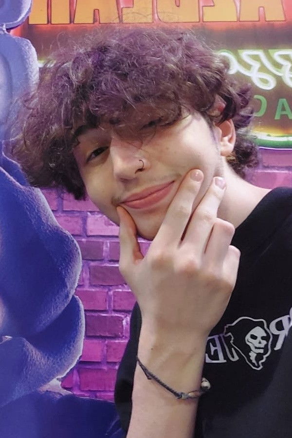 Eduardo Pejan backdrop