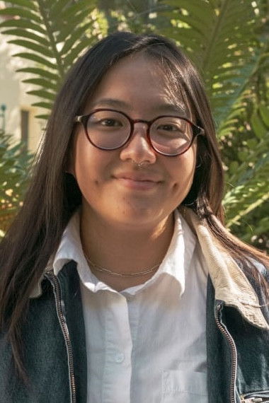 Emily Tonnu backdrop