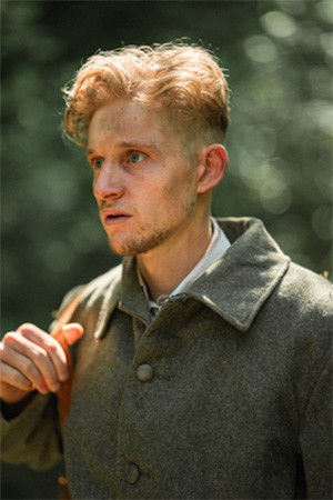 Théo Andres backdrop