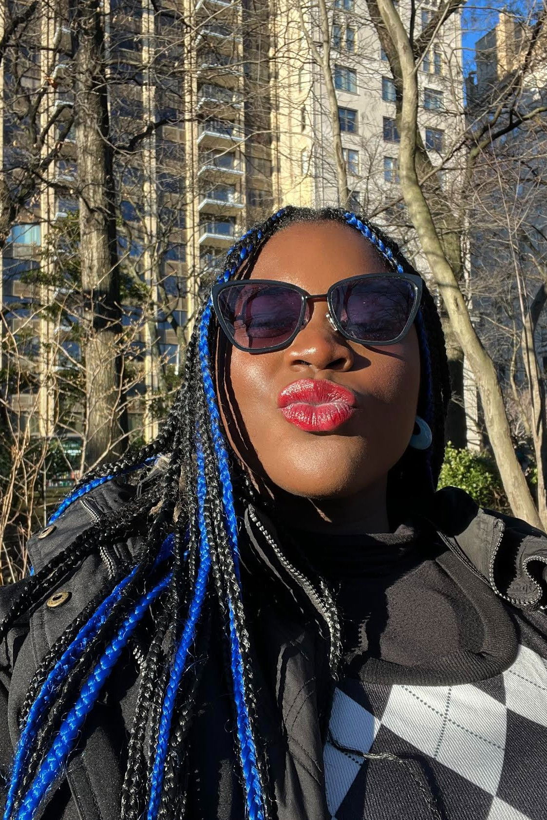 Neka Cecilia Knowles backdrop