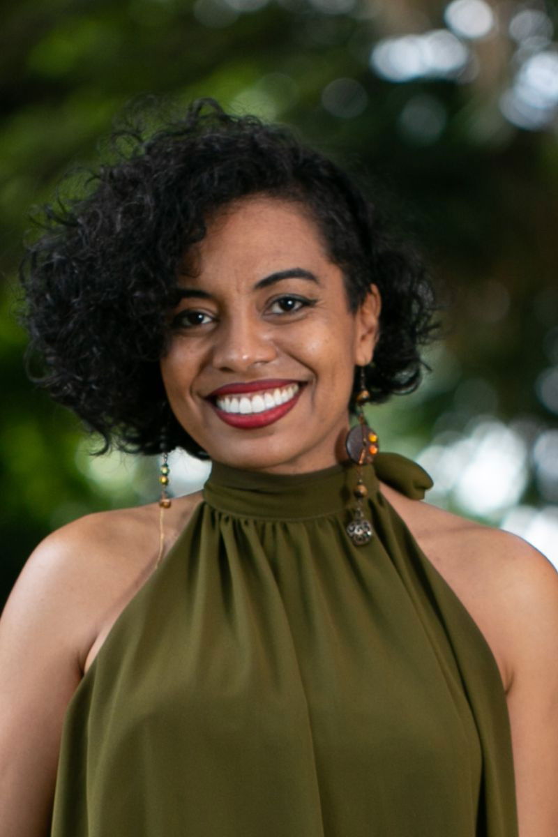 Naiara Lira backdrop