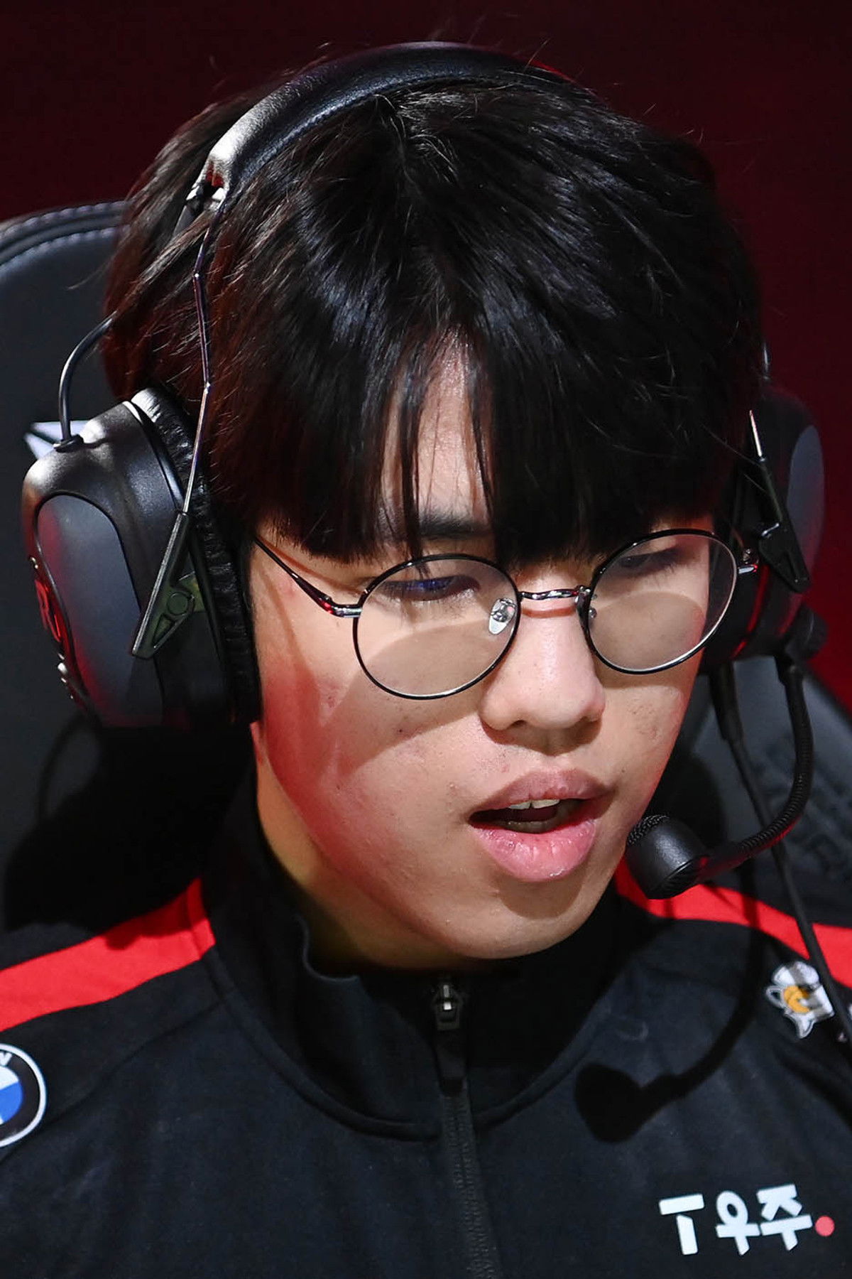 Mun Hyeon-jun backdrop