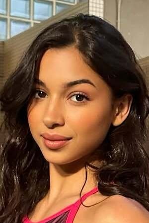 Najwa Khliwa backdrop