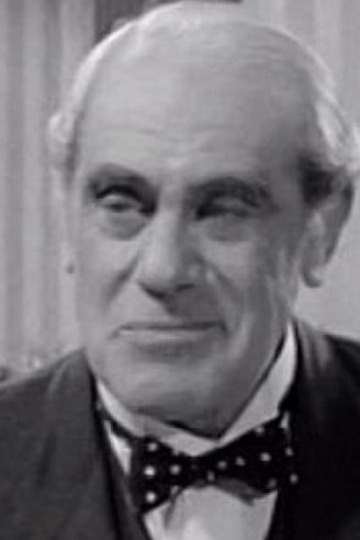 Kenneth Benda backdrop