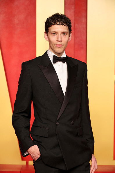 Ludwig Hurtado backdrop