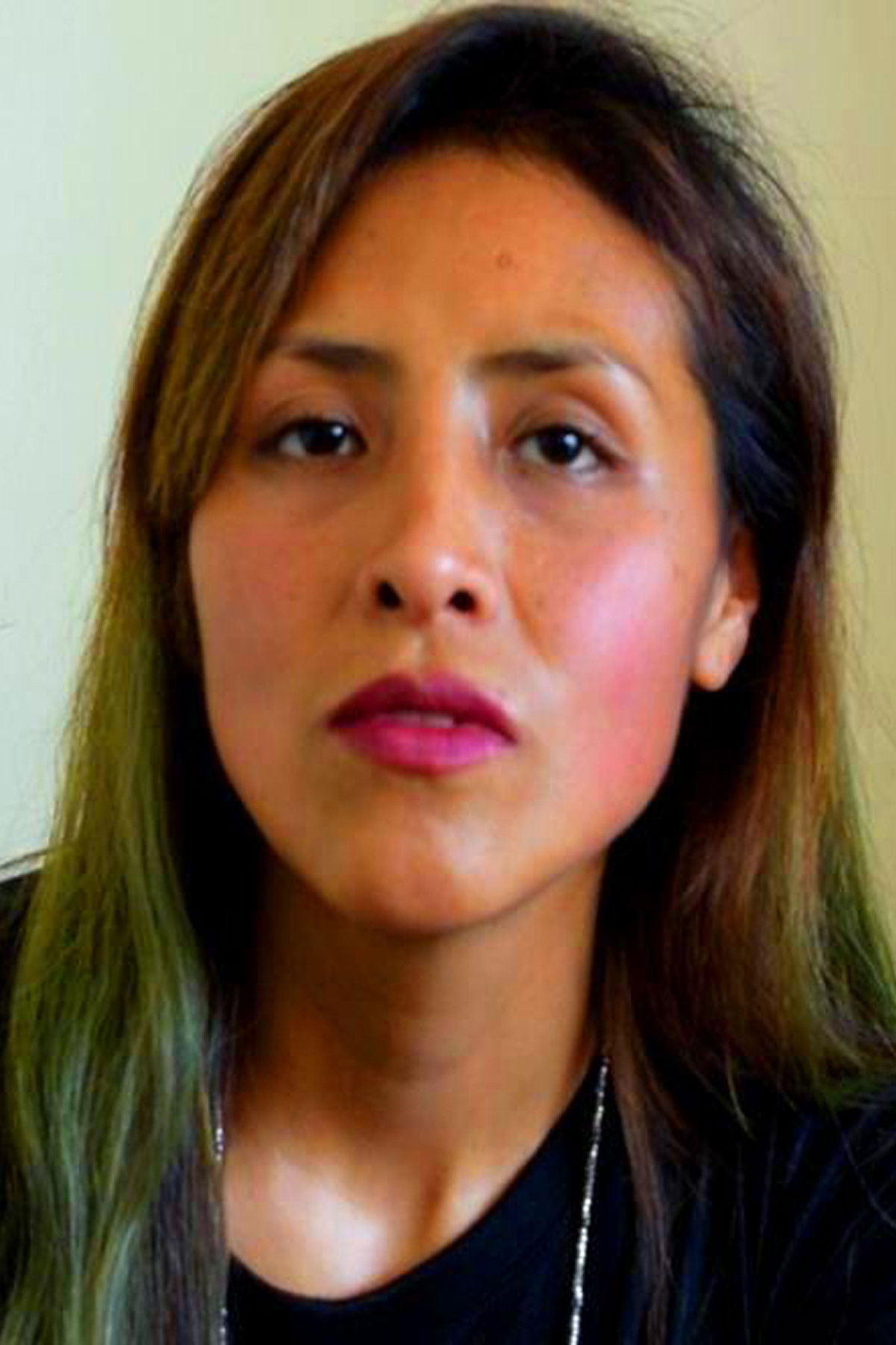 Schila Fretel Crispin backdrop