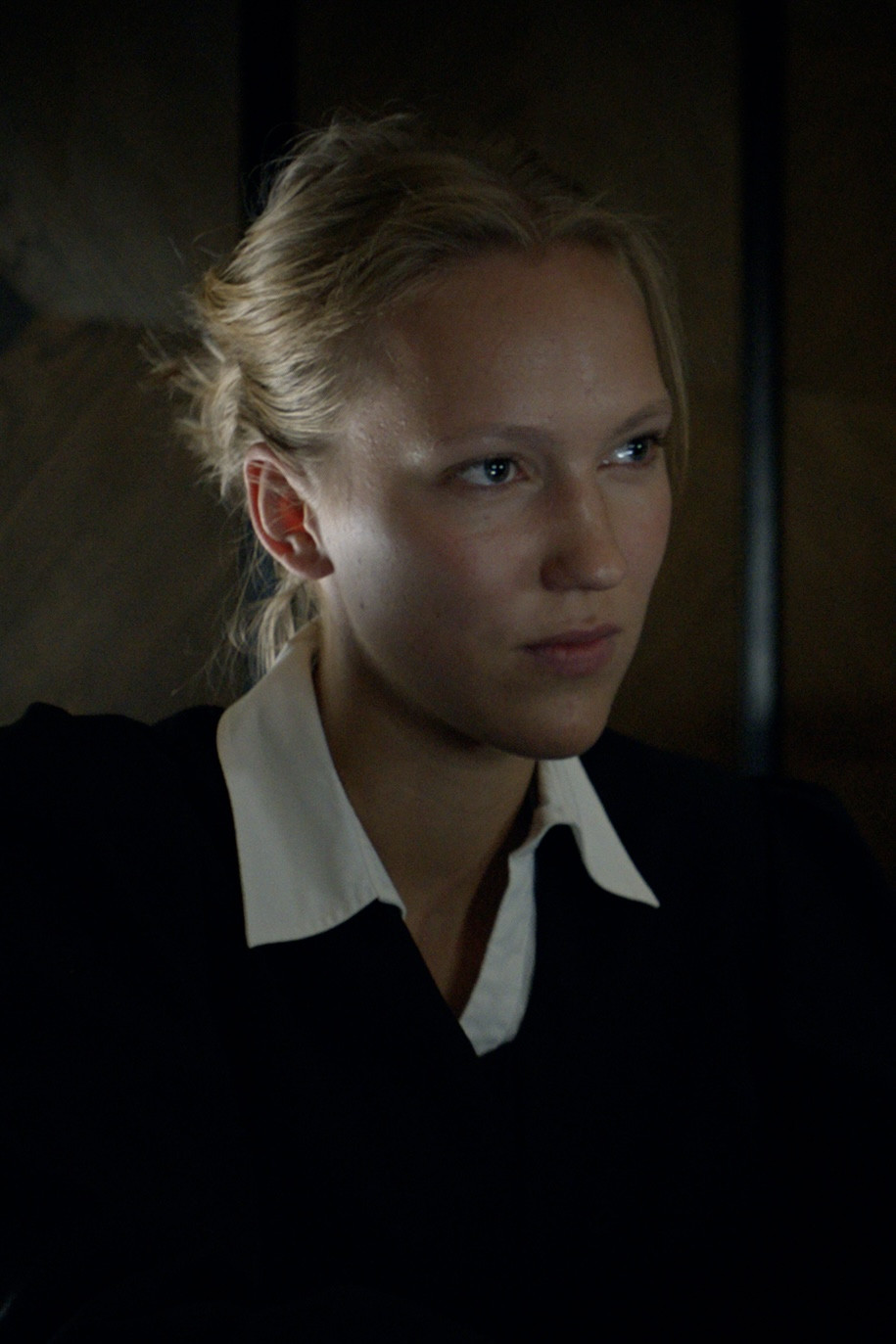 Céline Göbel backdrop