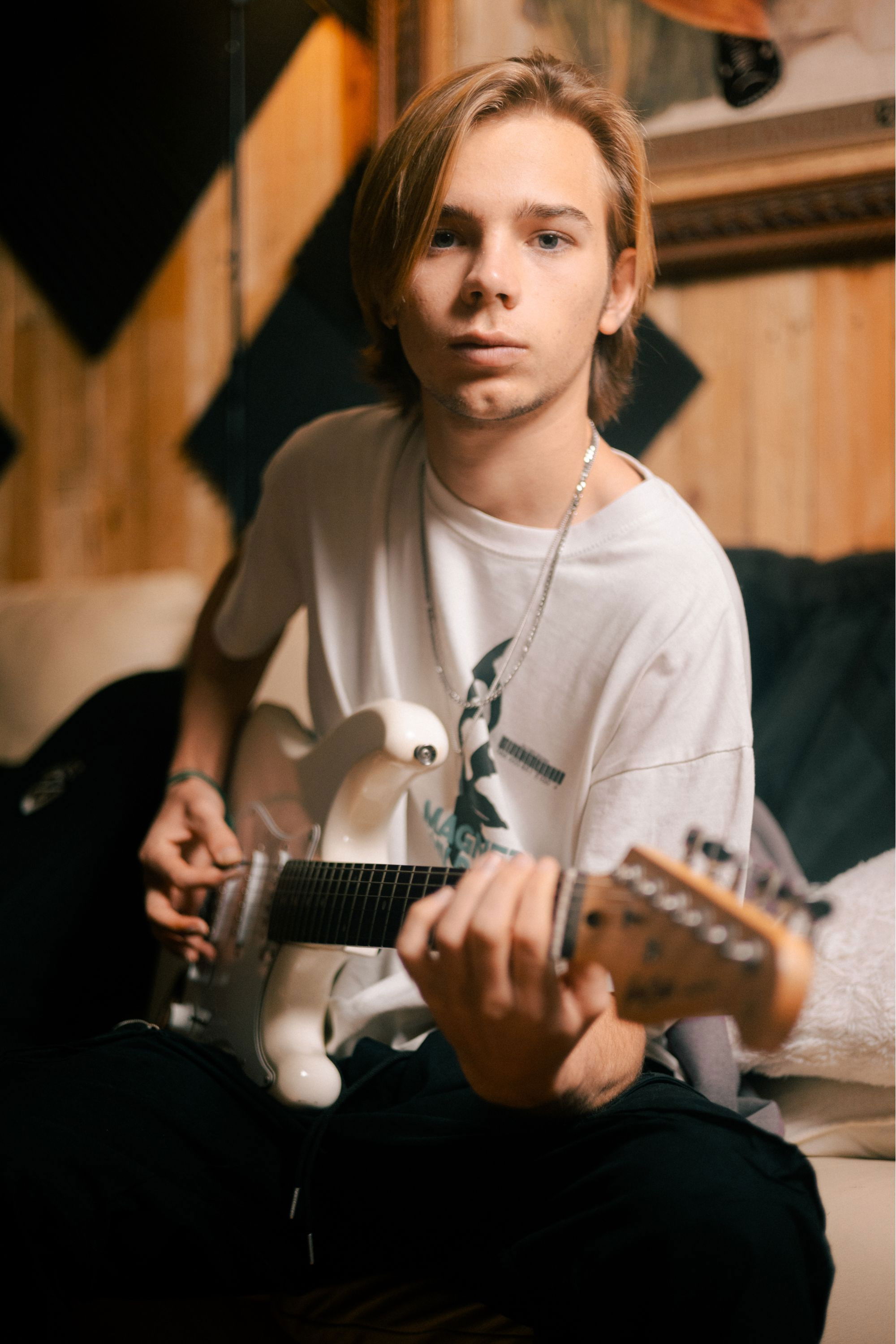 Álvaro Torres backdrop