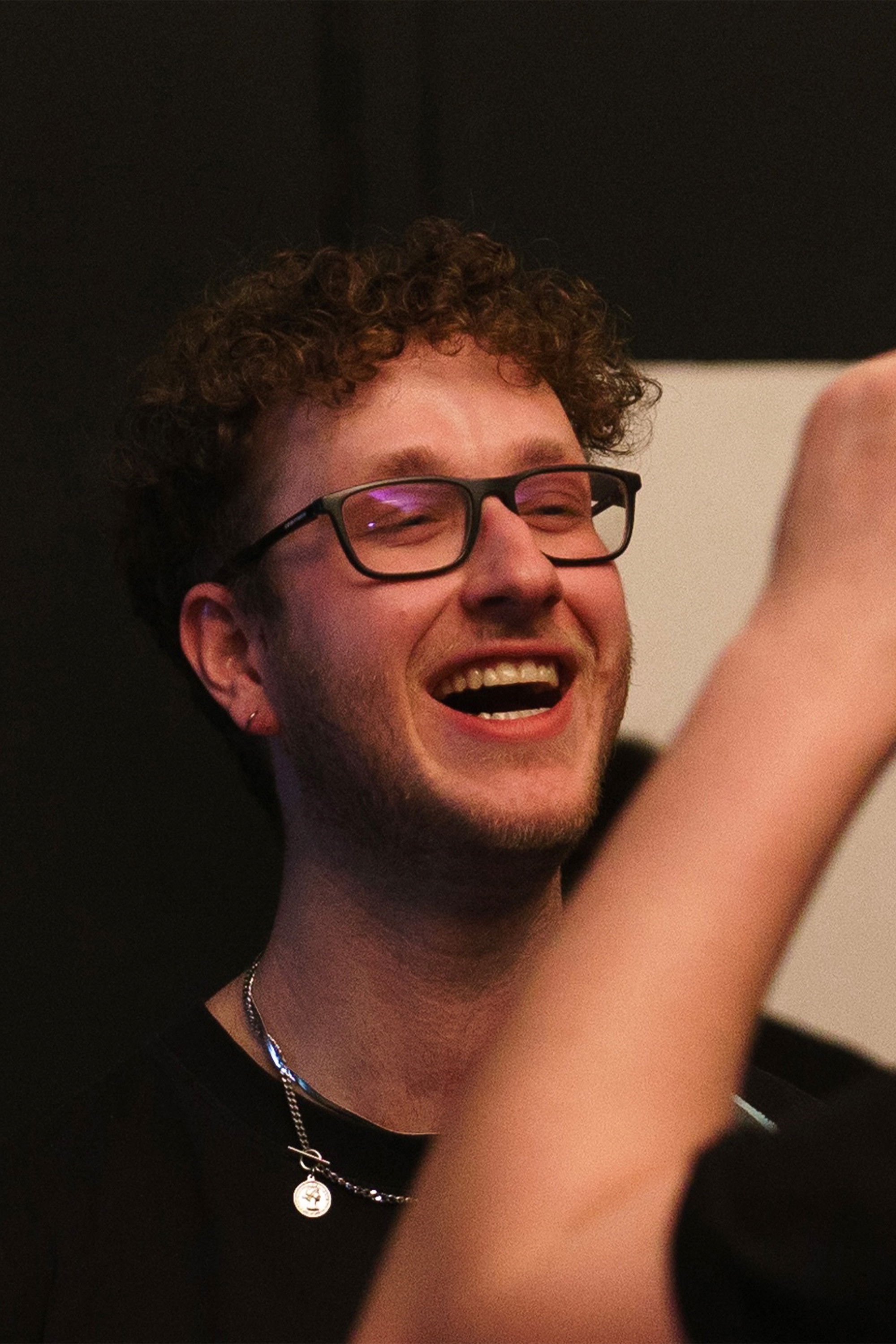 Nils Swibben backdrop