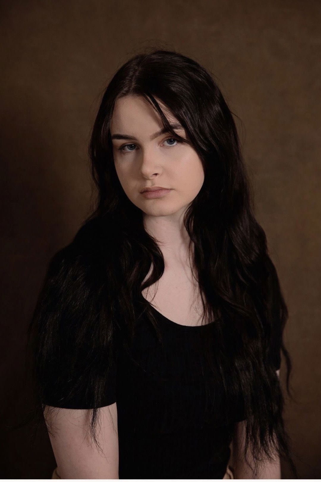 Lauren Ash-Byrne backdrop