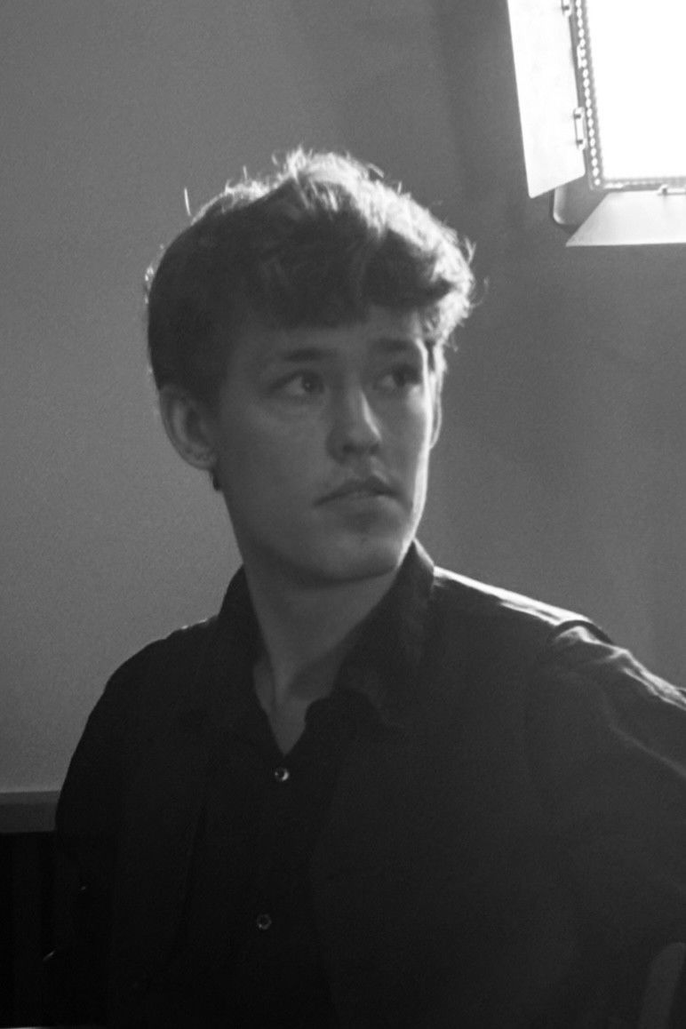 Iwan Harshagen backdrop