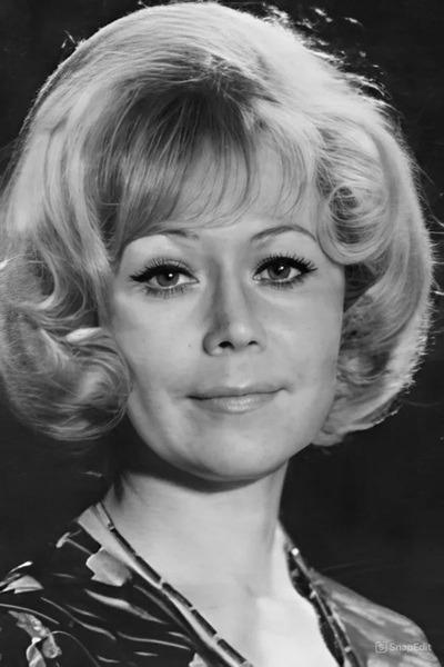 Svetlana Nemolyaeva backdrop