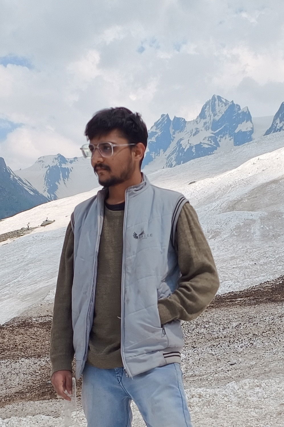 Miheel Parmar backdrop