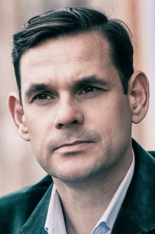 Aleksandër Bejër backdrop