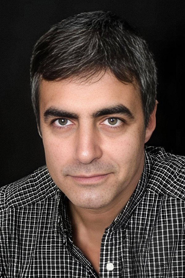 Ali Çatalbaş backdrop