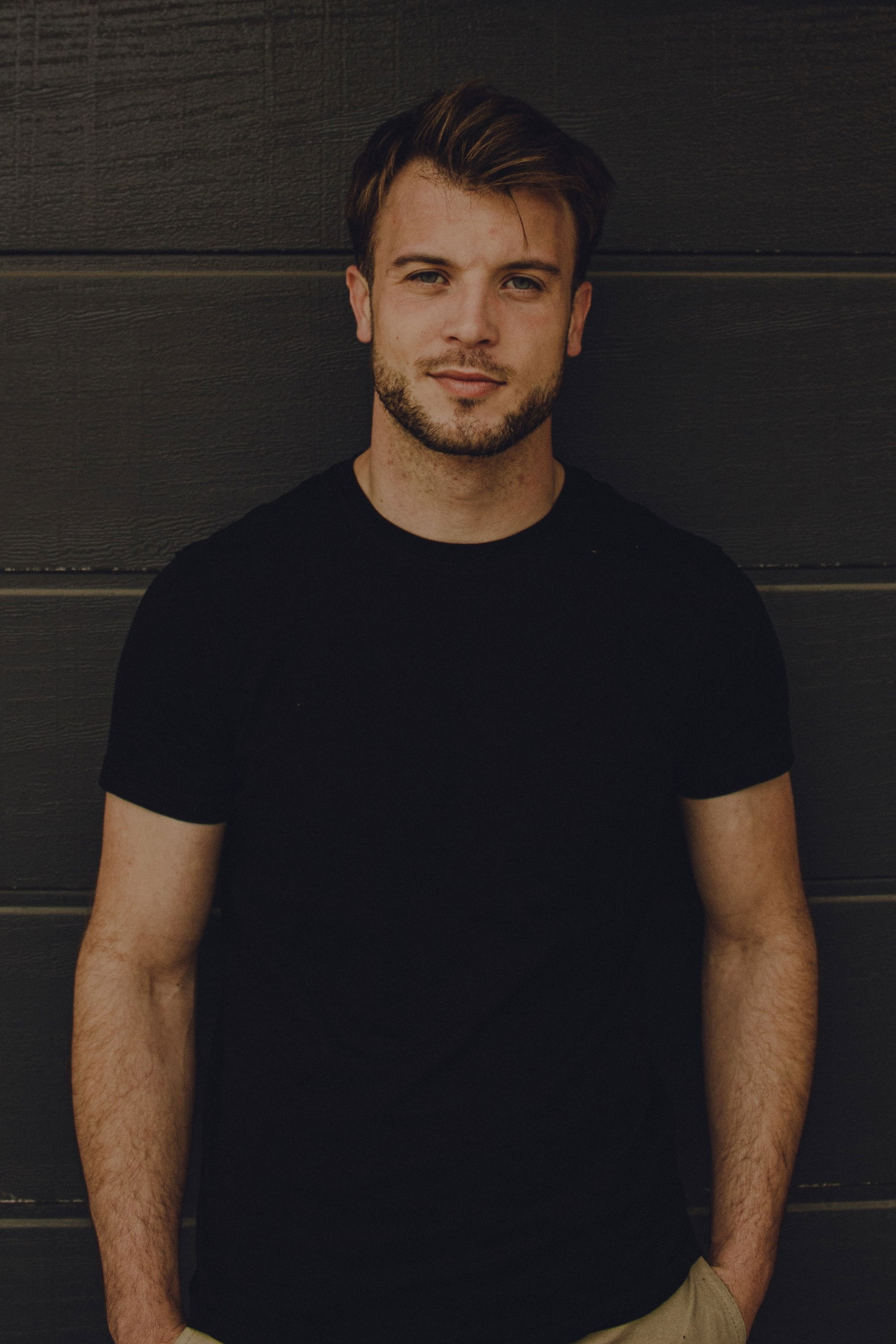 Mickael Duprat backdrop