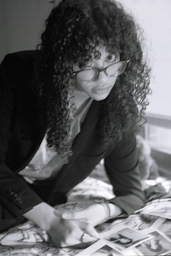 Erin De La Mota backdrop