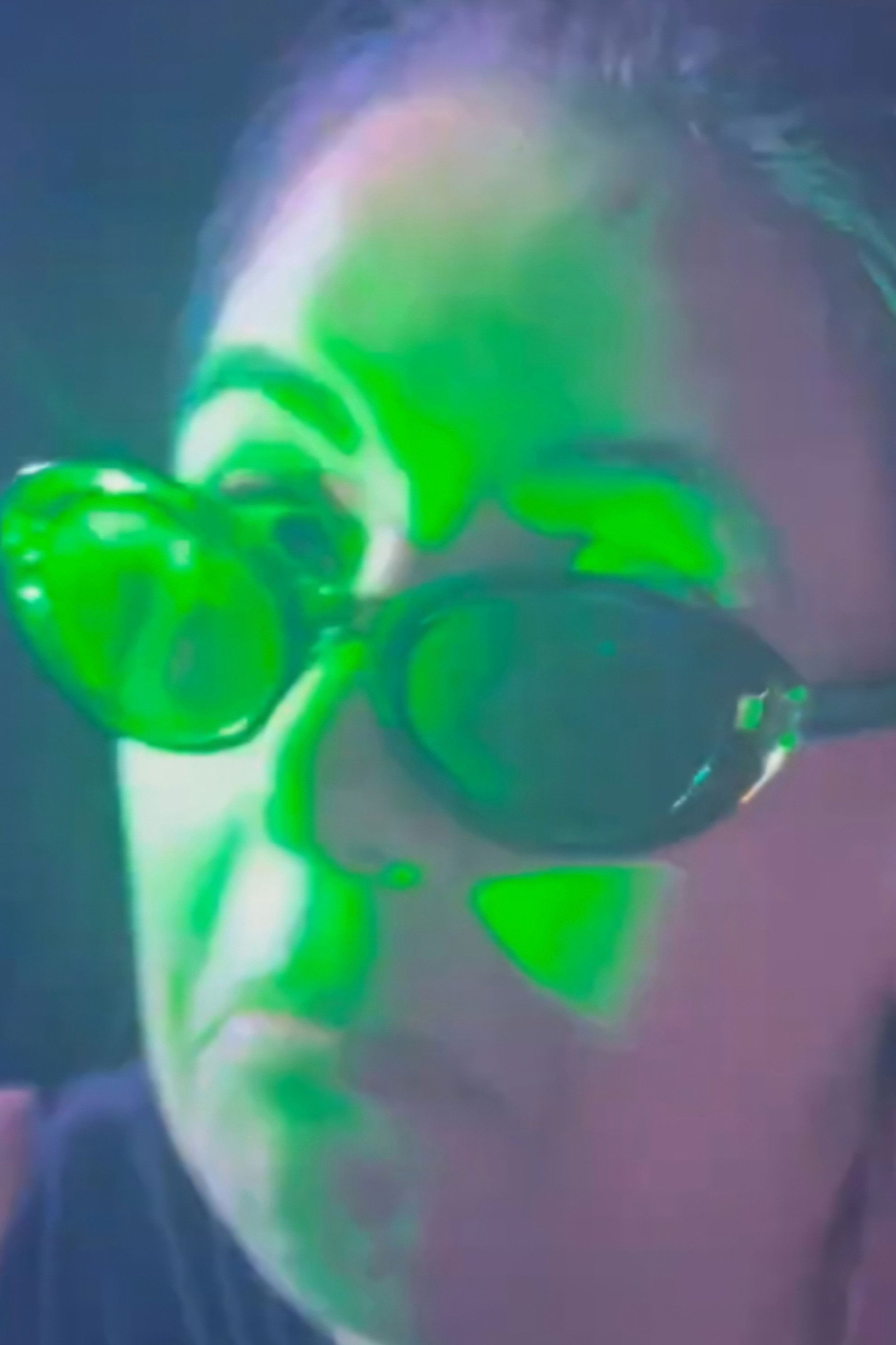 Adriana Gonçalves backdrop