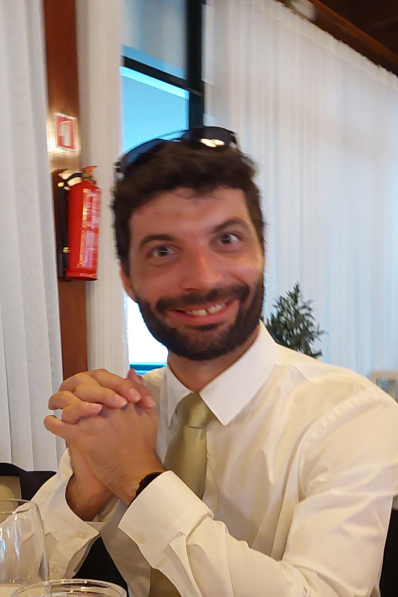 Luís Santos backdrop