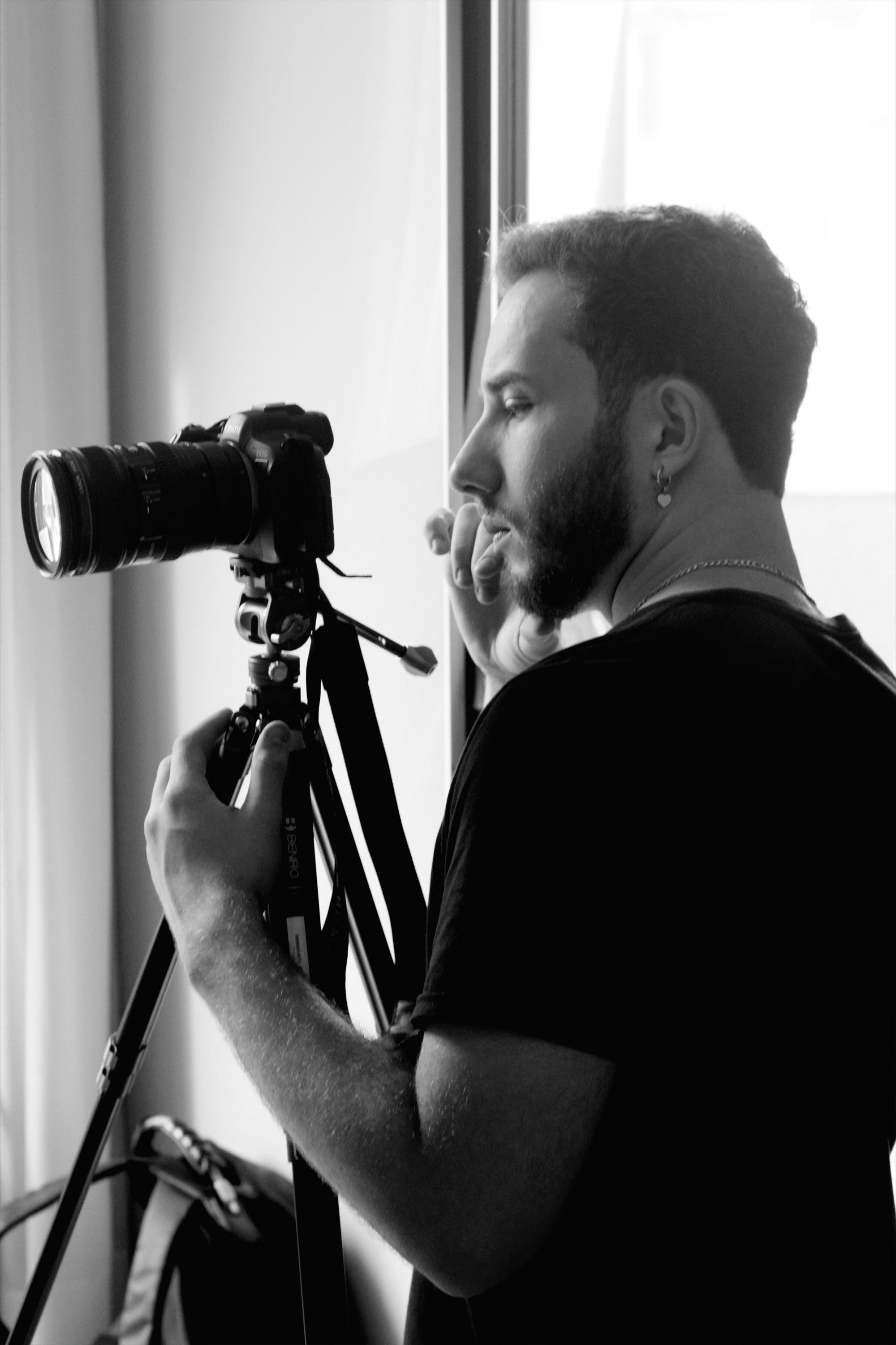 Cauê Machado backdrop