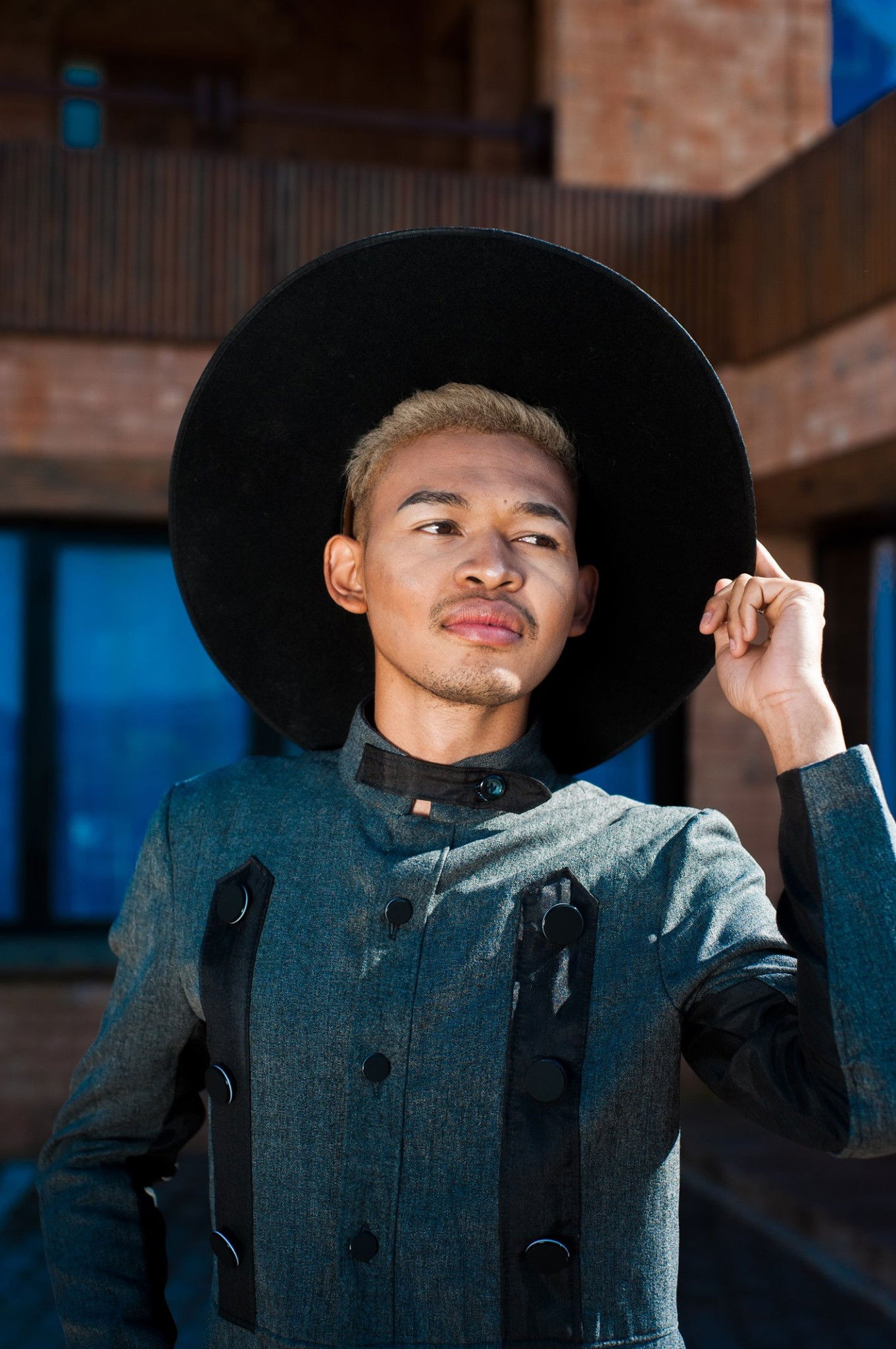 Lucka Andriamahavonjy backdrop