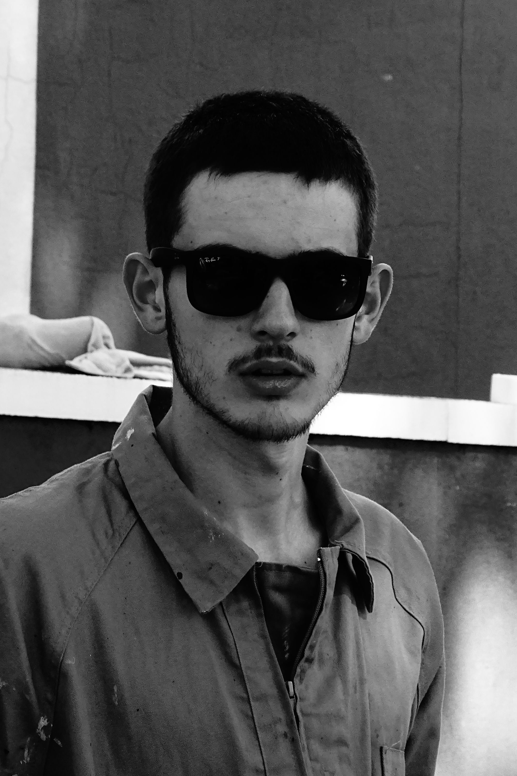 Manuel de Sobrón backdrop